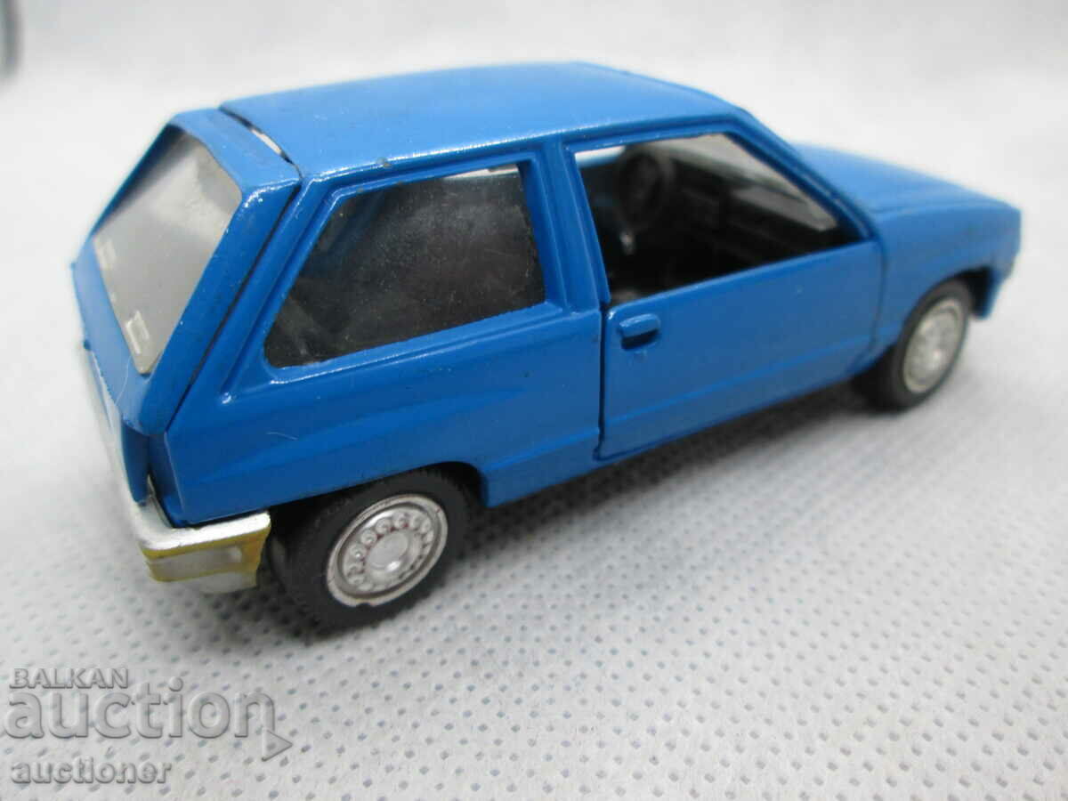 GAMA- OPEL CORSA-SR 1:43 made in west germany - 6 GAMA- OPEL CORSA-SR 1:43 made in west germany - 6