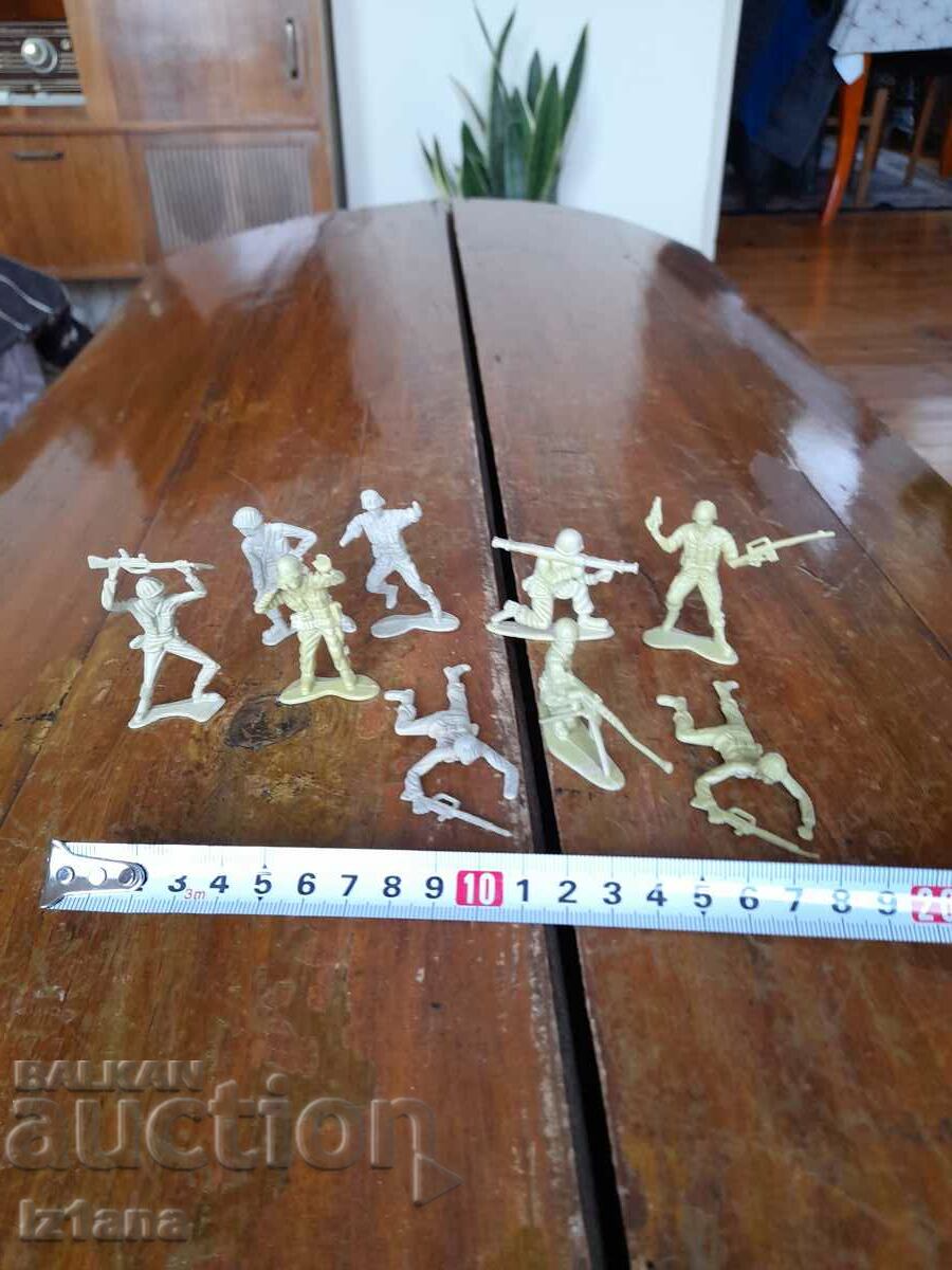 Delivery of Old figurines Soldiers Delivery of Old figurines Soldiers