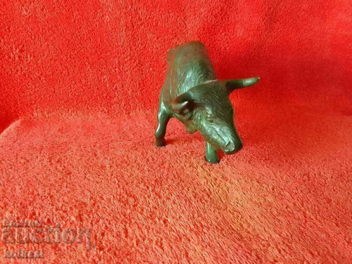 Auction Old metal bronze brass figure of Bull Auction Old metal bronze brass figure of Bull