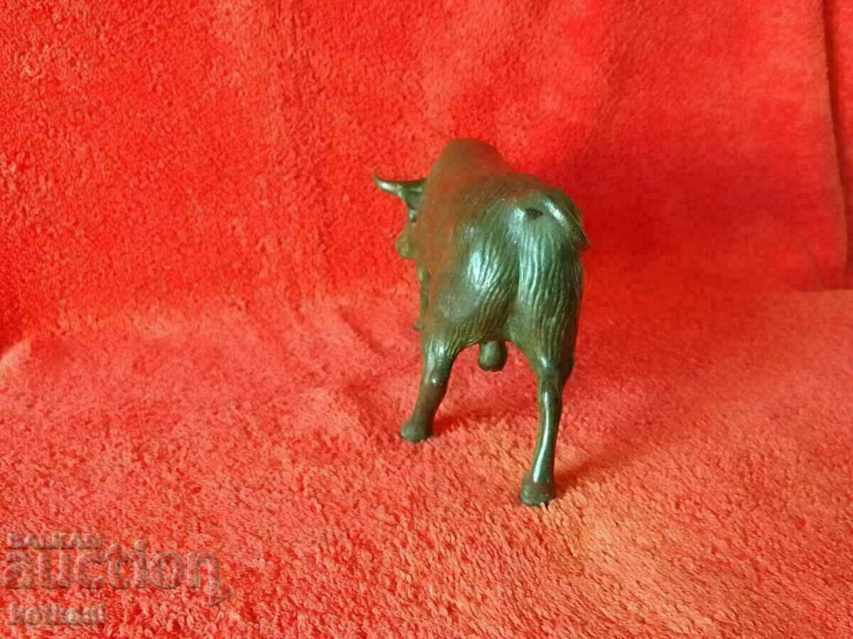 Old metal bronze brass figure of Bull - 6 Old metal bronze brass figure of Bull - 6