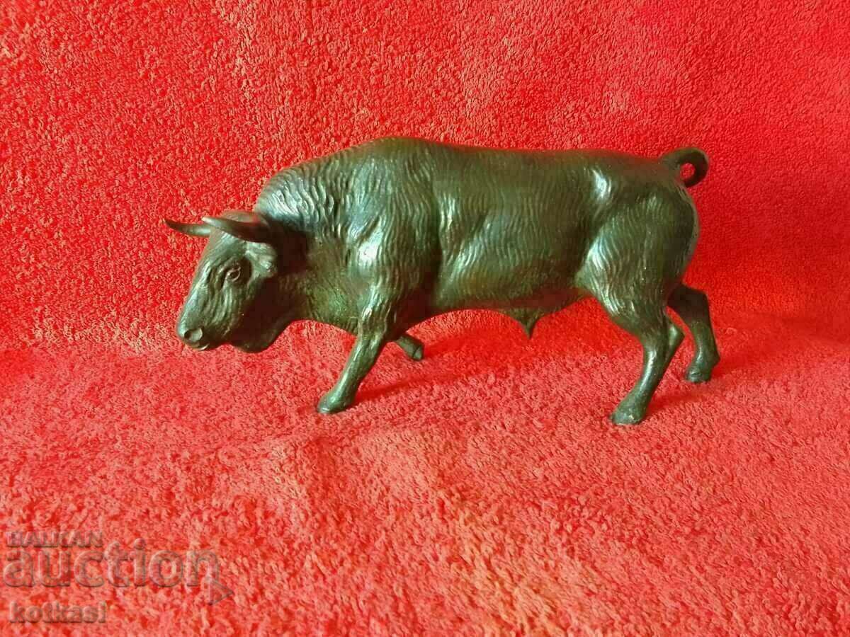 Old metal bronze brass figure of Bull - 7 Old metal bronze brass figure of Bull - 7