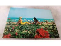 Пощенска картичка Златни пясъци На плажа 1976