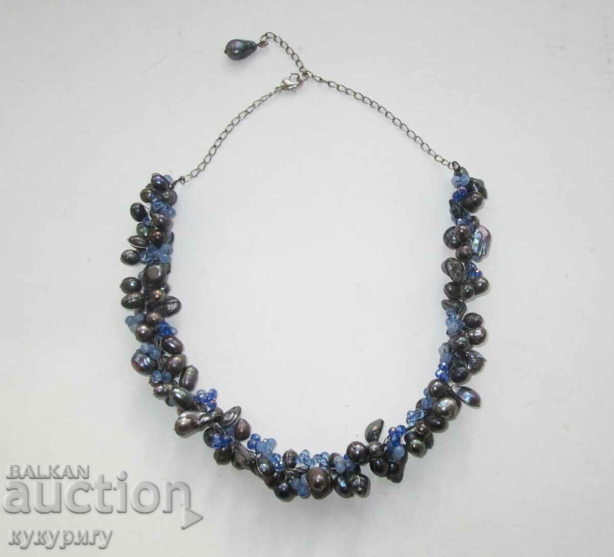 Women's jewelry necklace with natural black pearls