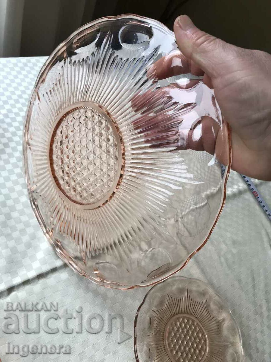 Auction TRAY PLATE WITH FOUR PLATES GLASS RELIEF COLOR OF SOCA Auction TRAY PLATE WITH FOUR PLATES GLASS RELIEF COLOR OF SOCA