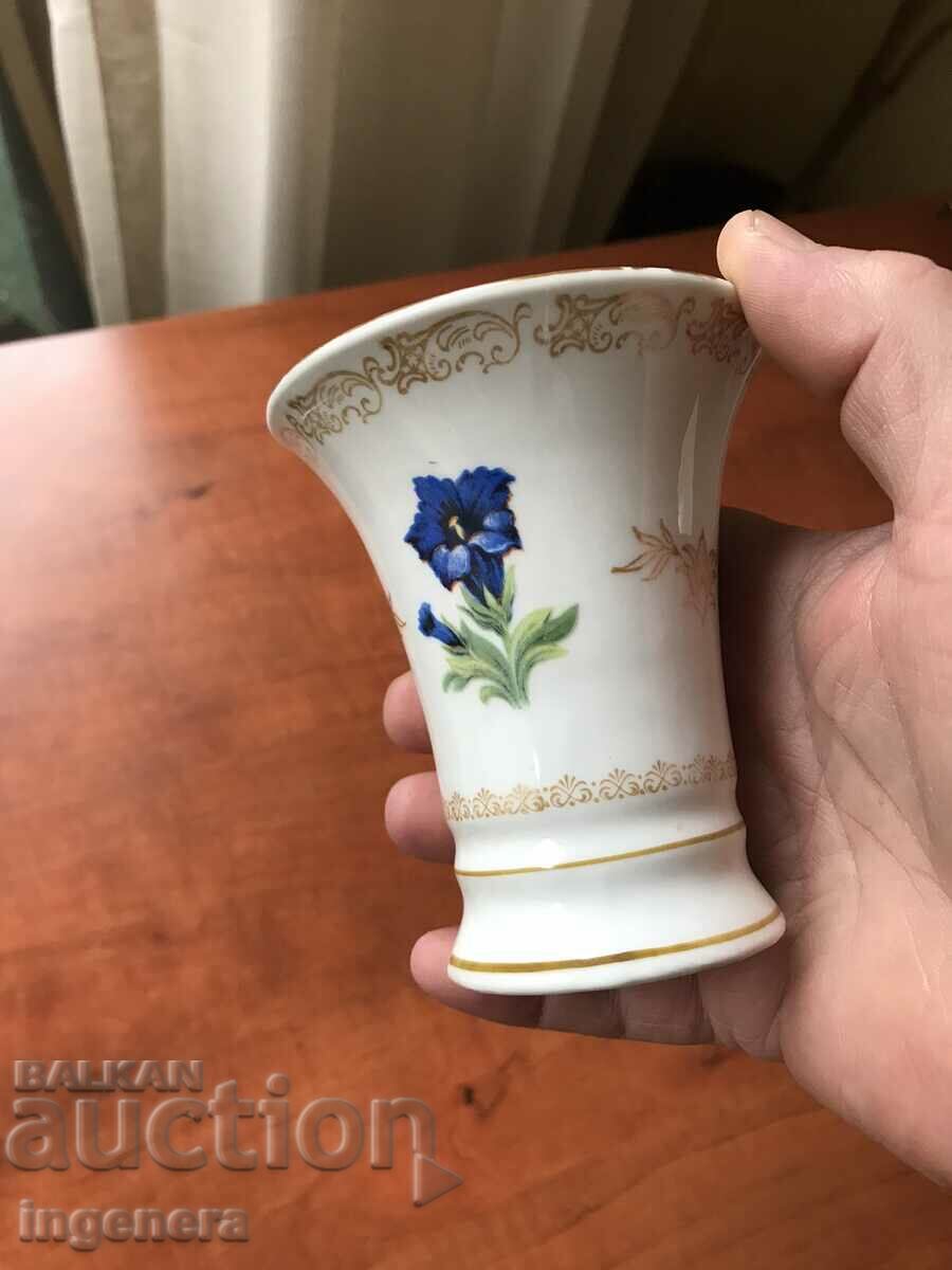 MARCARE VAZE BAVAREZE PORCELAN cu preț 18.00 BGN | € 9.20 MARCARE VAZE BAVAREZE PORCELAN cu preț 18.00 BGN | € 9.20