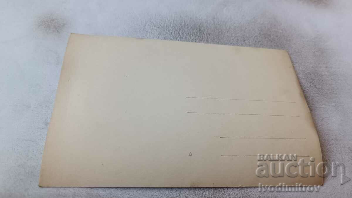 Photo Young men and women in front of a war memorial with price 2.35 BGN | € 1.20 Photo Young men and women in front of a war memorial with price 2.35 BGN | € 1.20