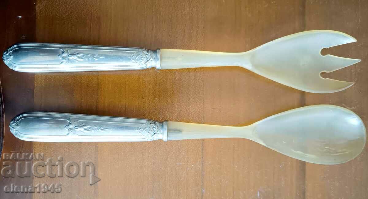 Salad utensils with price 50.00 BGN | € 25.56 Salad utensils with price 50.00 BGN | € 25.56