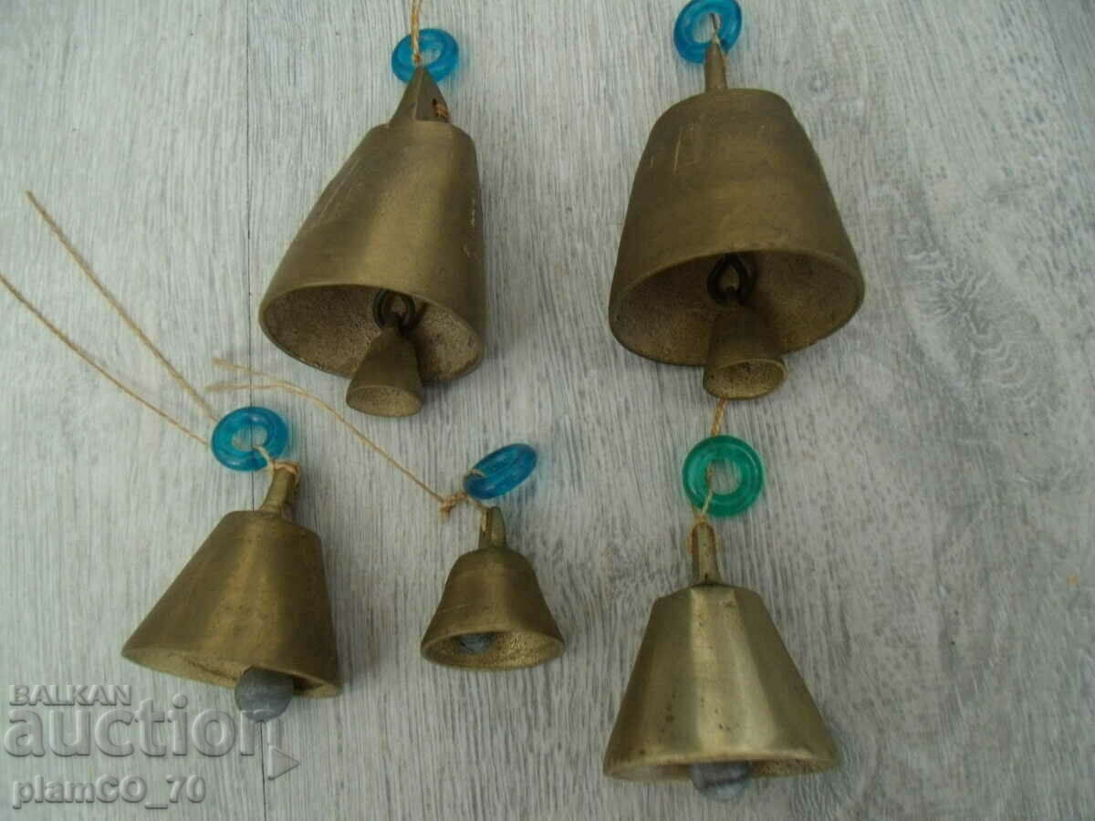 Delivery of No.*7419 old bronze bells - lot 5 pieces