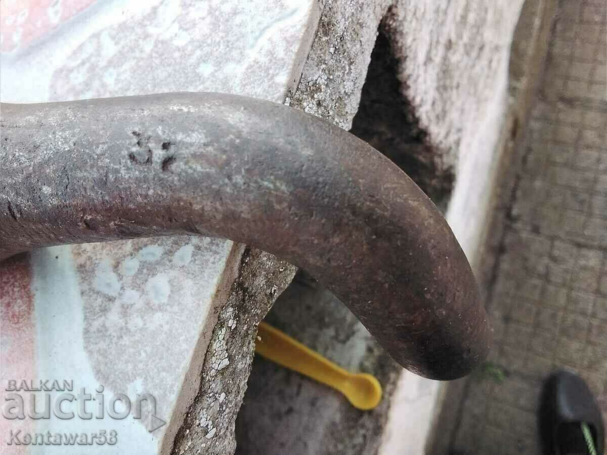 Licitație Cheie veche surdă 32, în formă de „G”.