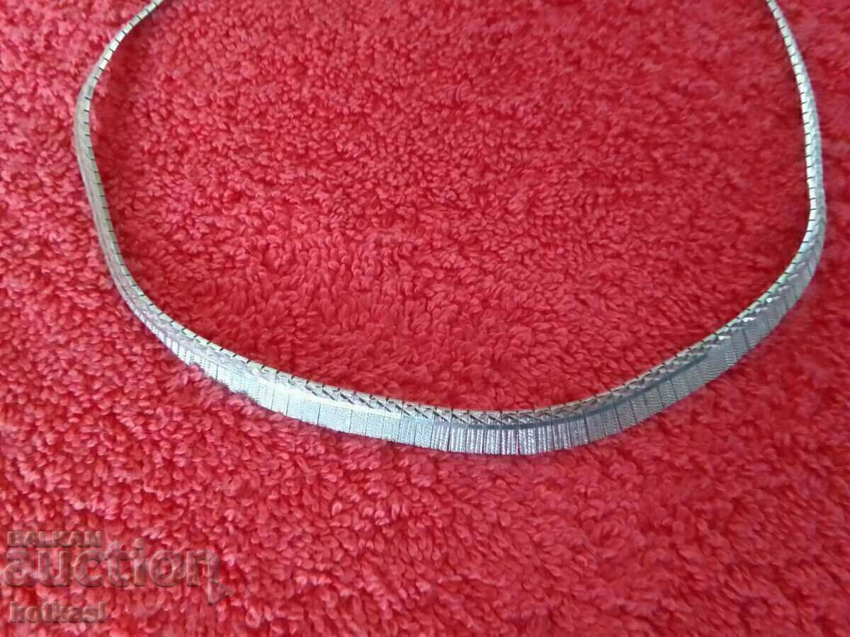 Eșantion de colier antic din argint 835 din secolul al XIX-lea cu preț € 180.00 | 352.05 BGN