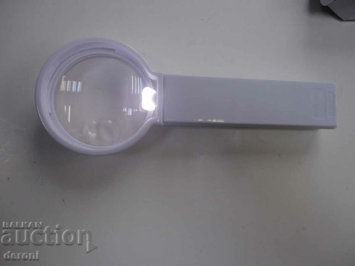 Delivery of Great magnifier with light 16 Delivery of Great magnifier with light 16