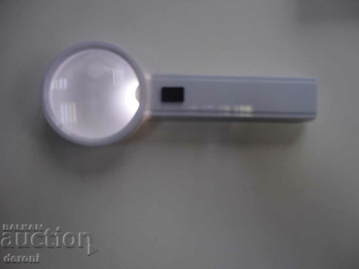 Great magnifier with light 16 - 5 Great magnifier with light 16 - 5