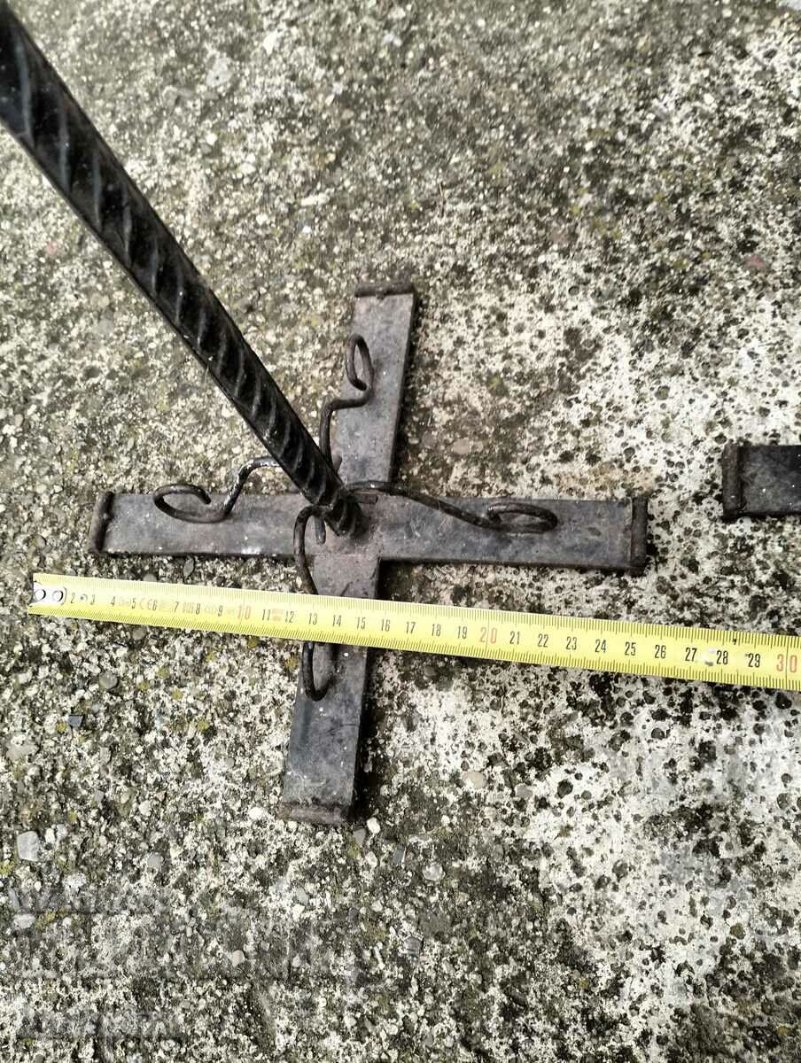 Auction Old iron stands Auction Old iron stands