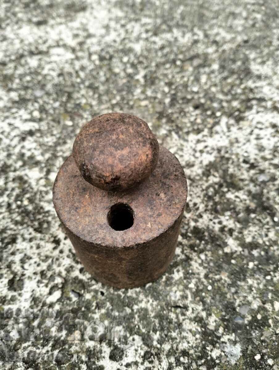 Auction  Old scale weight