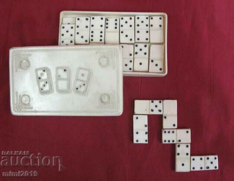 Delivery of 70s Vintich Mini Domino Bakelite