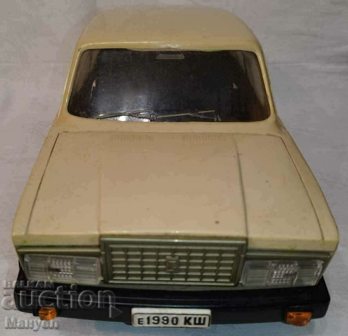 Auction  Old large Russian LADA model.
