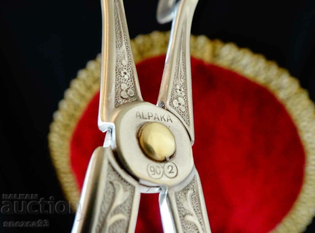 Silver plated serving clip, jewel. with price 39.00 BGN | € 19.94 Silver plated serving clip, jewel. with price 39.00 BGN | € 19.94