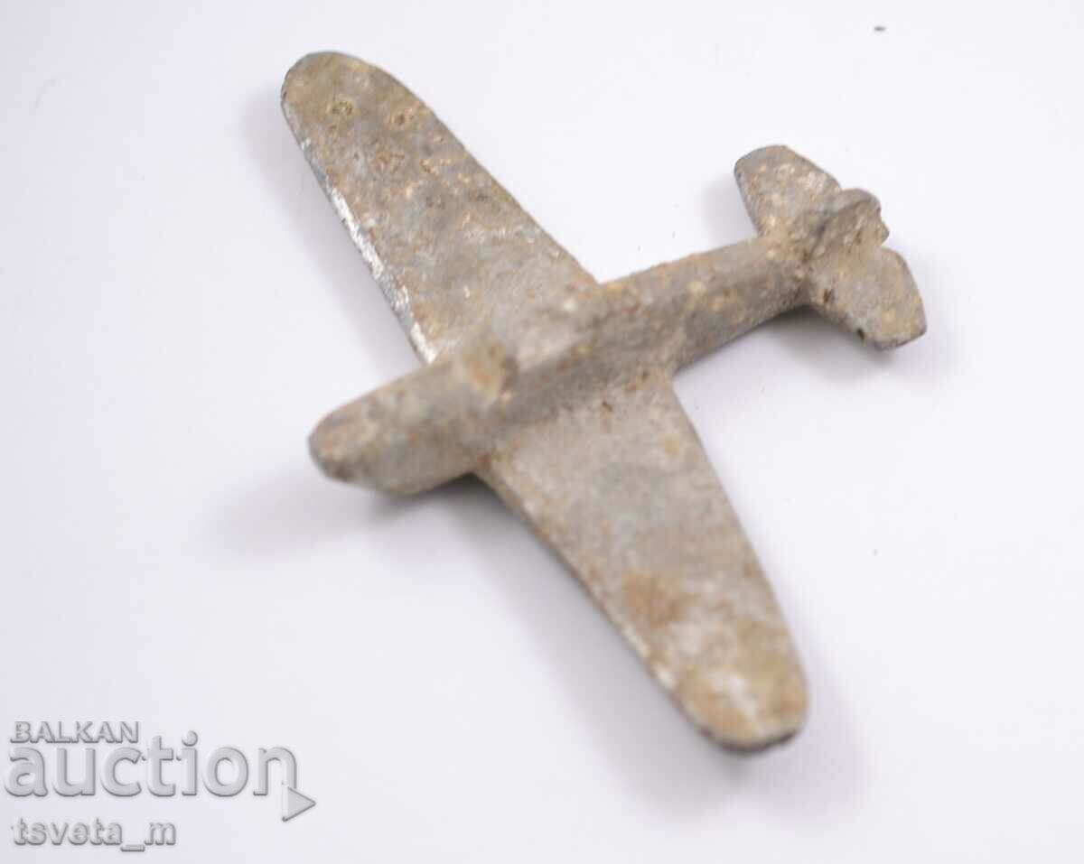 Auction Metal plane, children's toys, WW II Auction Metal plane, children's toys, WW II