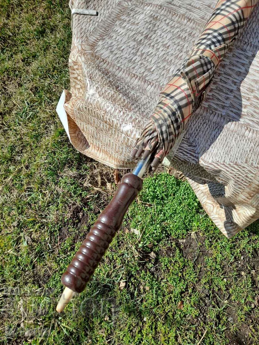 Auction An old umbrella Auction An old umbrella