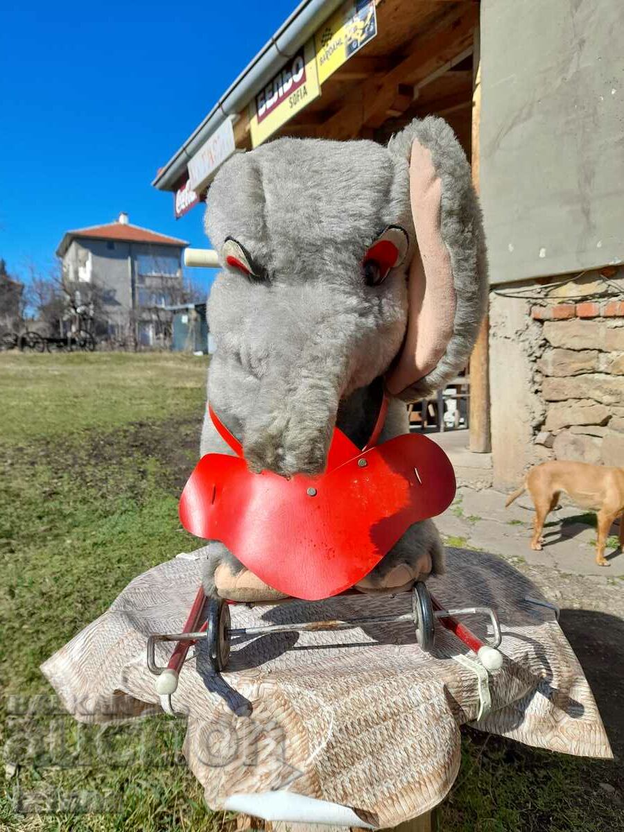 Παράδοση Παλιός λικνιζόμενος ελέφαντας Παράδοση Παλιός λικνιζόμενος ελέφαντας