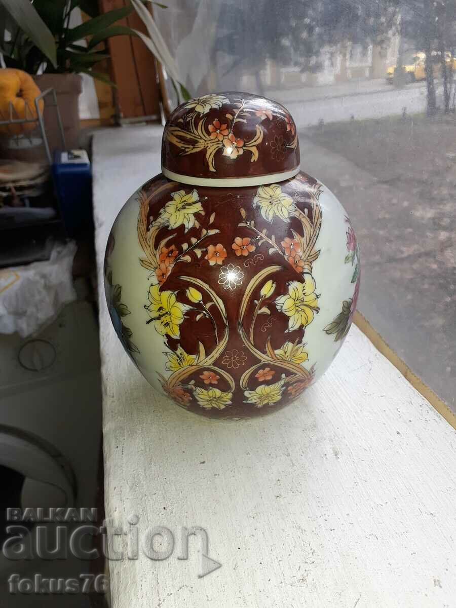 Satsuma Satsuma old vase jar with lid porcelain seal with price 190.00 BGN | € 97.15 Satsuma Satsuma old vase jar with lid porcelain seal with price 190.00 BGN | € 97.15