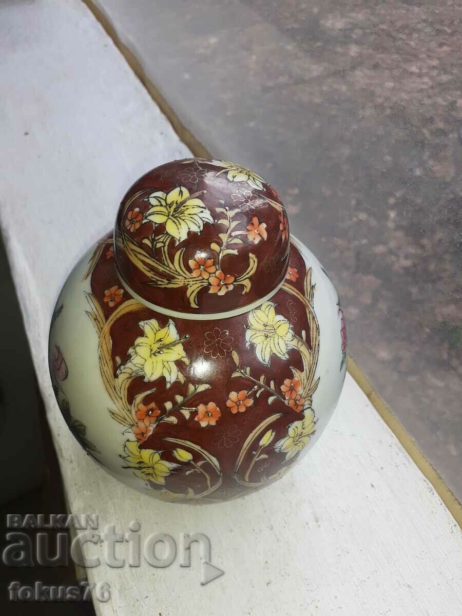 Auction Satsuma Satsuma old vase jar with lid porcelain seal Auction Satsuma Satsuma old vase jar with lid porcelain seal
