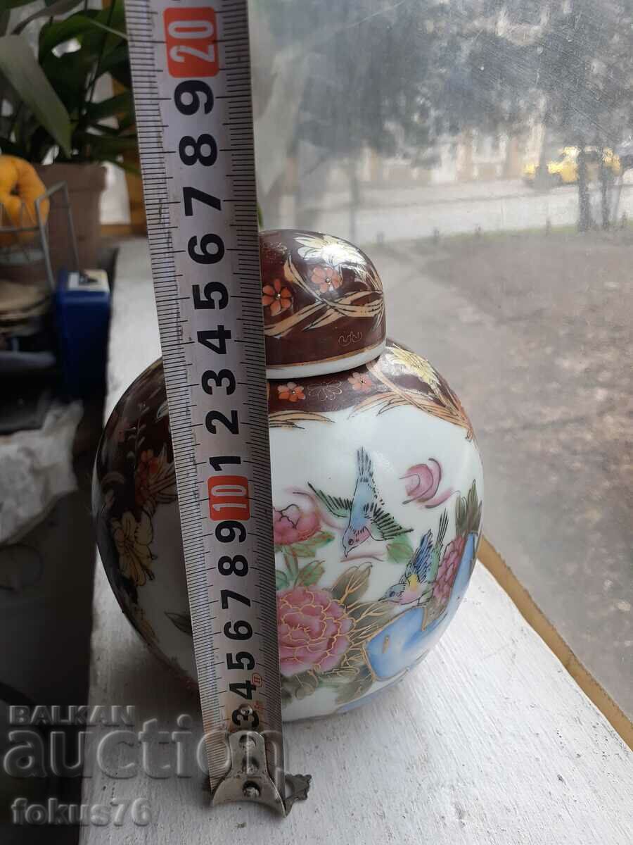 Delivery of Satsuma Satsuma old vase jar with lid porcelain seal Delivery of Satsuma Satsuma old vase jar with lid porcelain seal