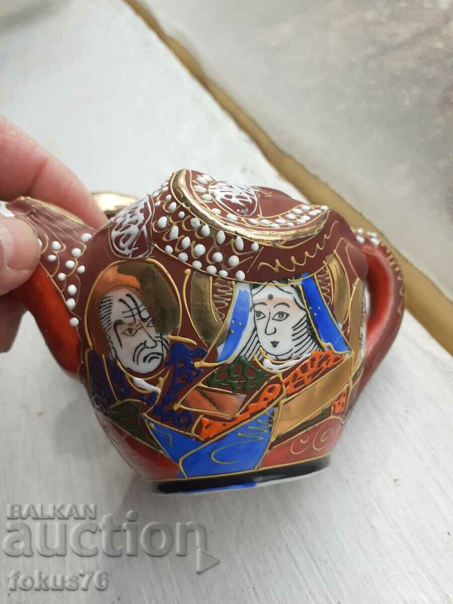 Auction Satsuma Satsuma small teapot Japan porcelain print Auction Satsuma Satsuma small teapot Japan porcelain print