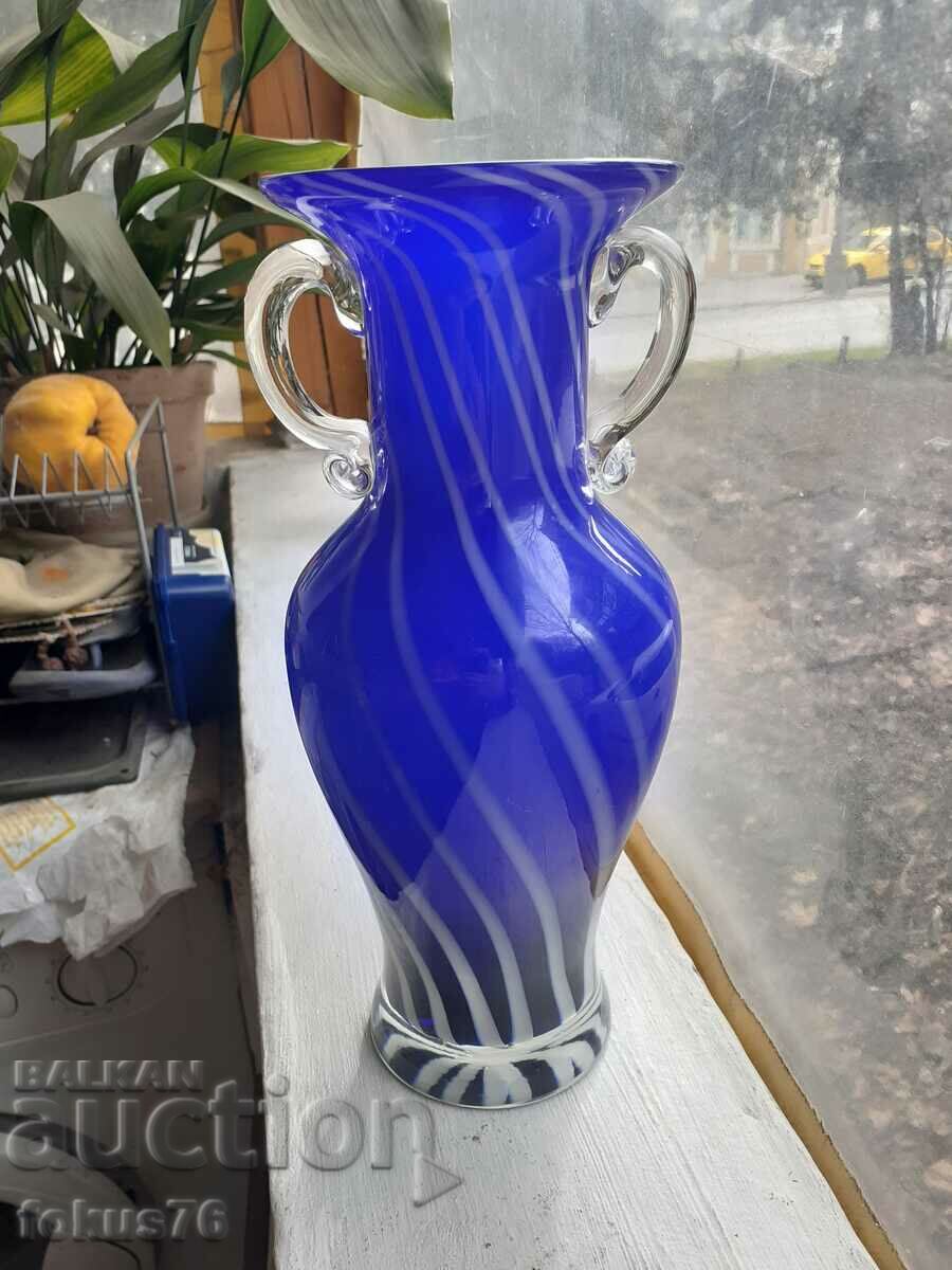 Delivery of Large blue Murano vase Delivery of Large blue Murano vase