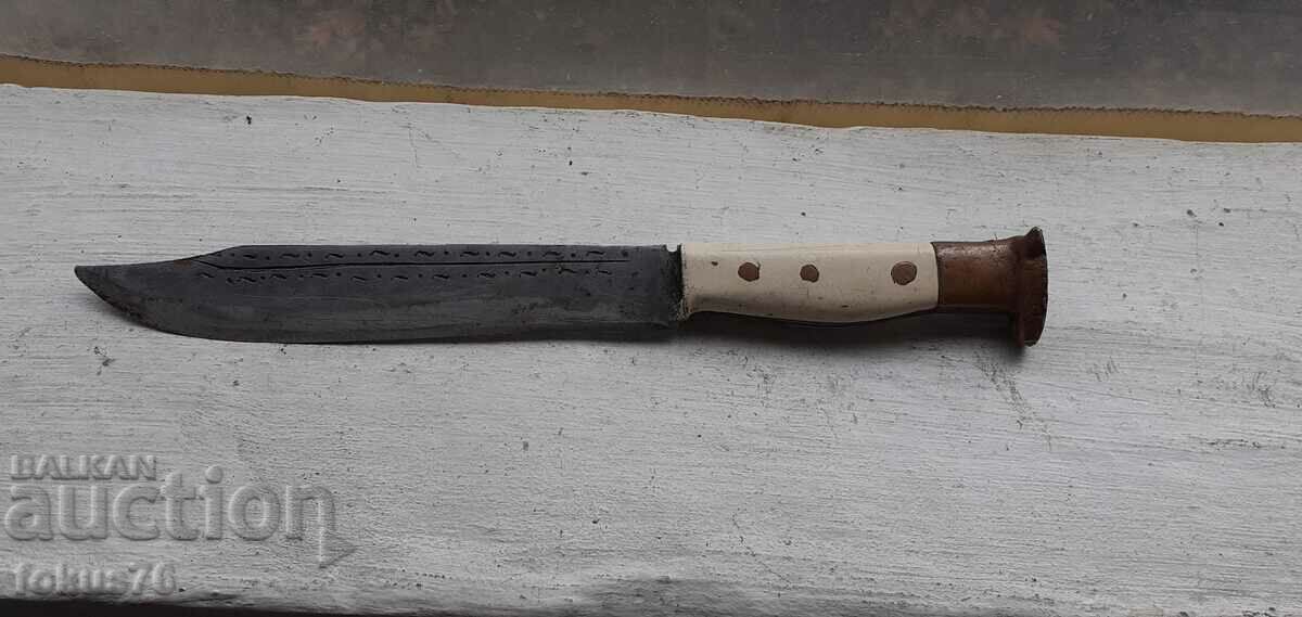 Стар кован български нож острие