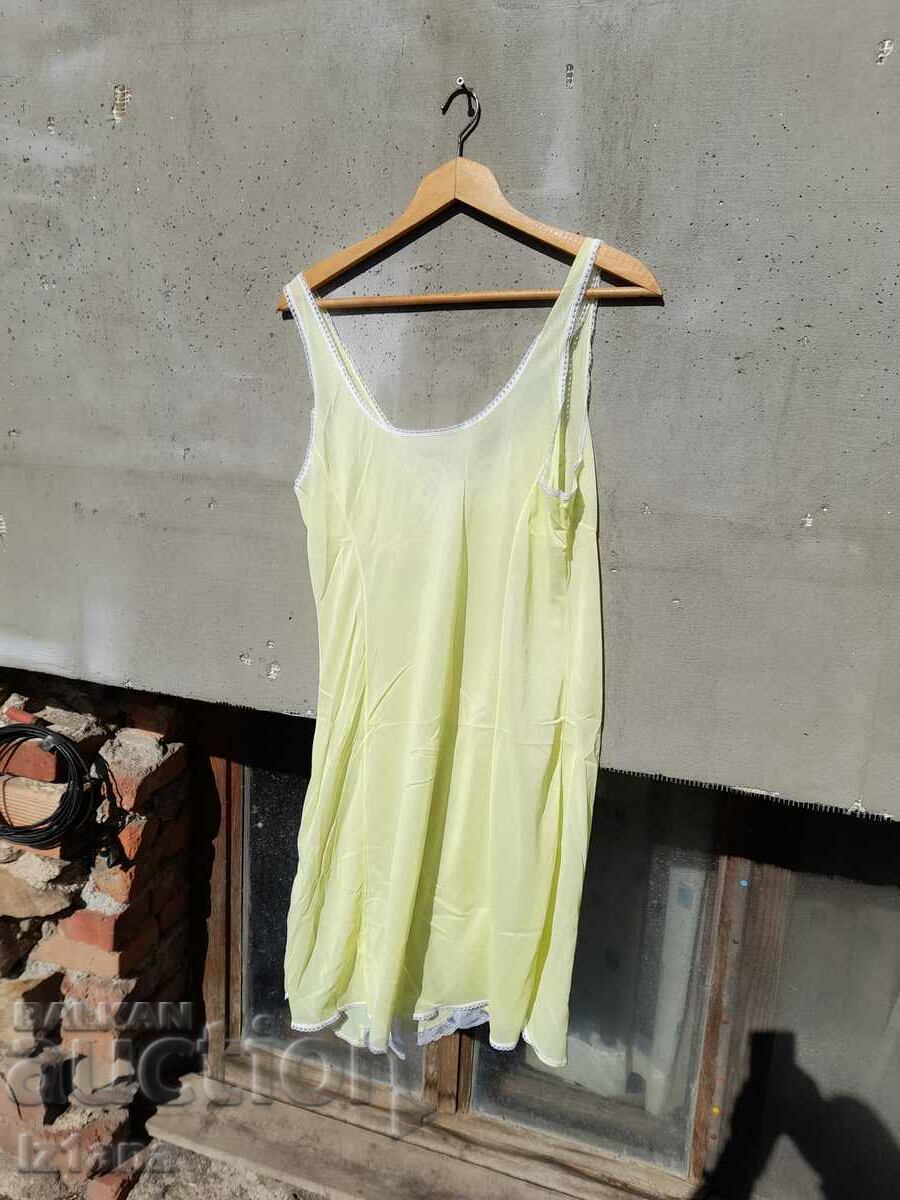 Delivery of Old women's overalls Delivery of Old women's overalls