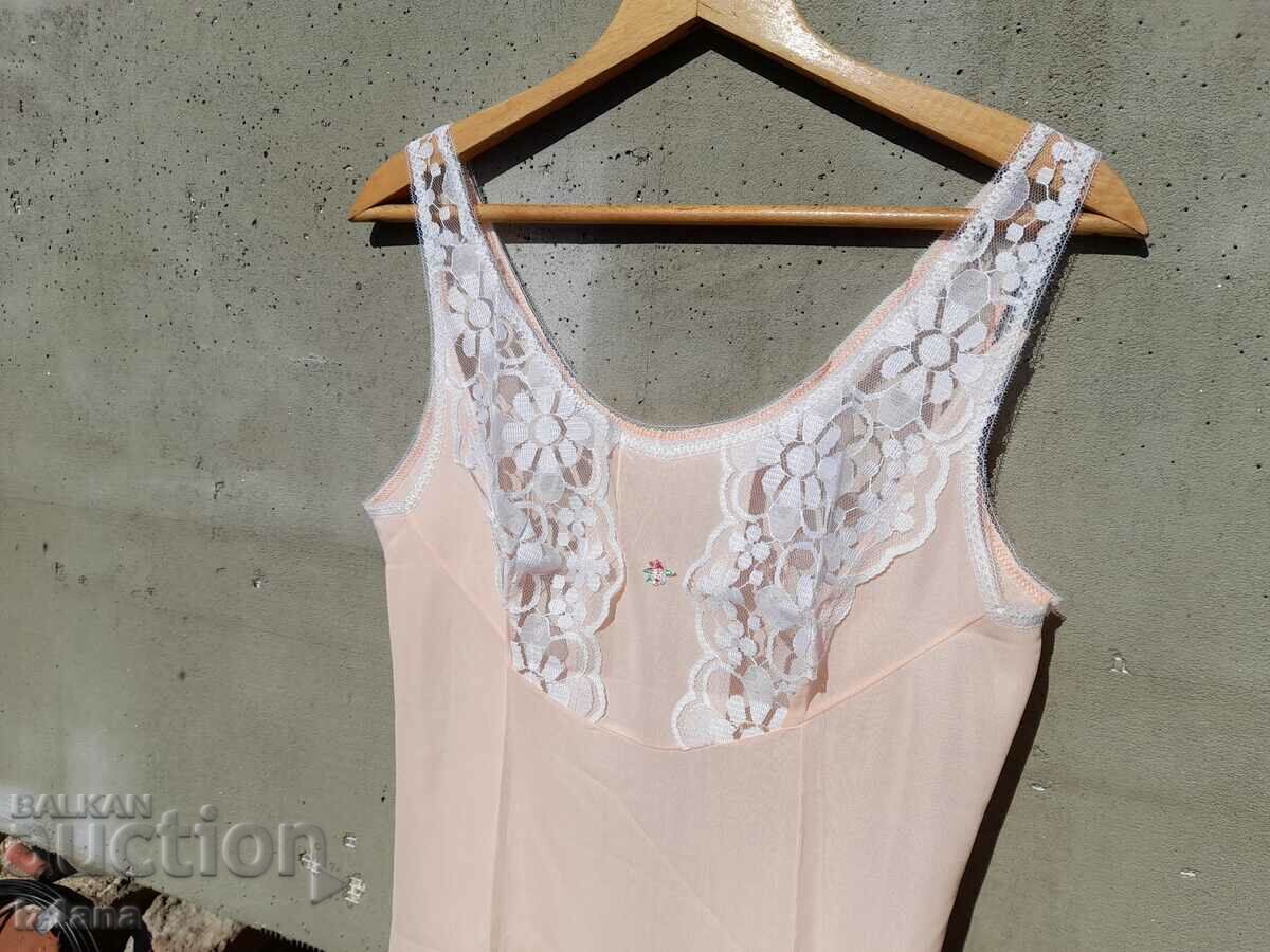 Old women's overalls with price 20.00 BGN | € 10.23