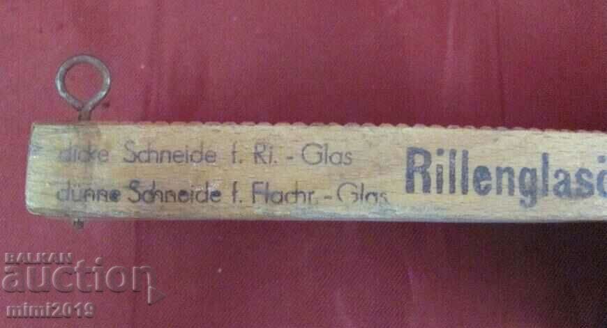 Delivery of Antique Carpentry Tool Germany Delivery of Antique Carpentry Tool Germany