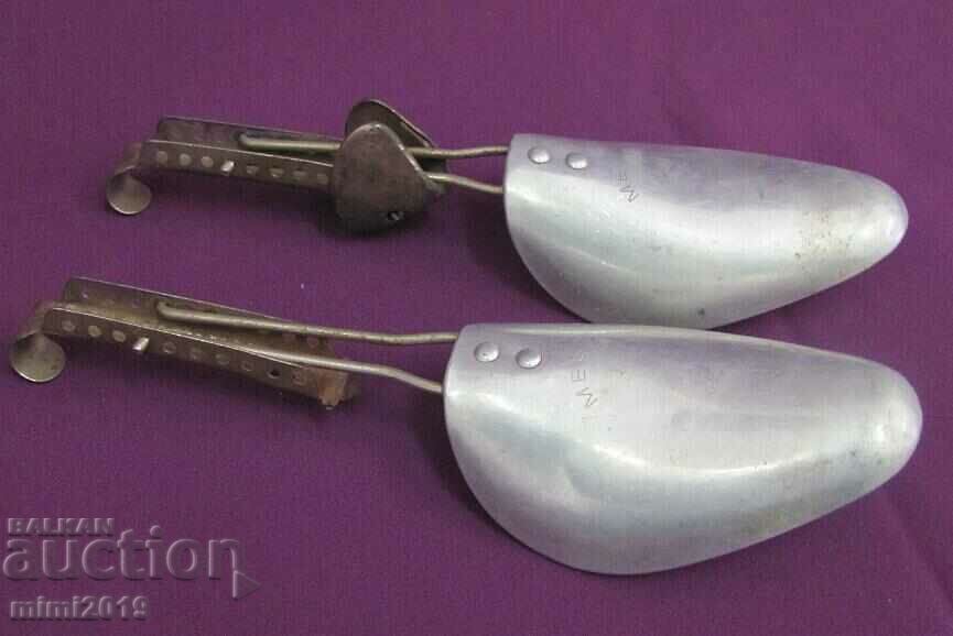 19th Century Pair of Metal Shoe Molds - MERZ Germany - 6 19th Century Pair of Metal Shoe Molds - MERZ Germany - 6
