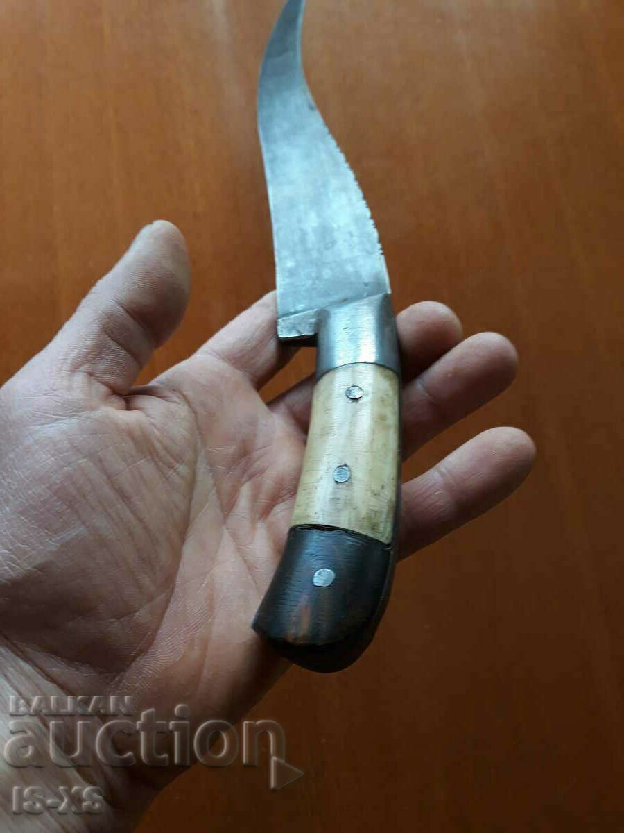 Delivery of Arabic old dagger Delivery of Arabic old dagger