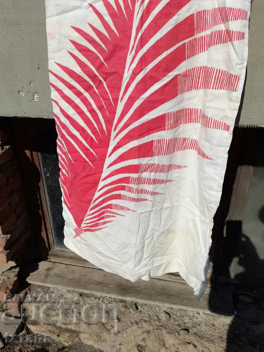 Auction Old Women's Dress Auction Old Women's Dress