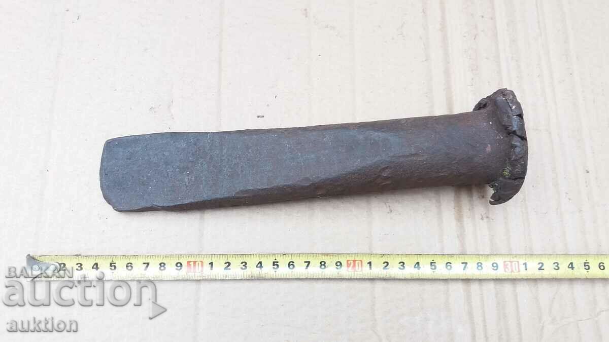 Auction MASSIVE WEDGE, DAGGER CUTTER Auction MASSIVE WEDGE, DAGGER CUTTER