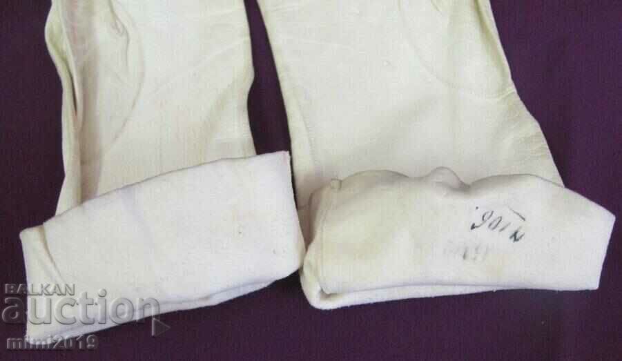 Auction 20 Women's Leather Gloves Auction 20 Women's Leather Gloves