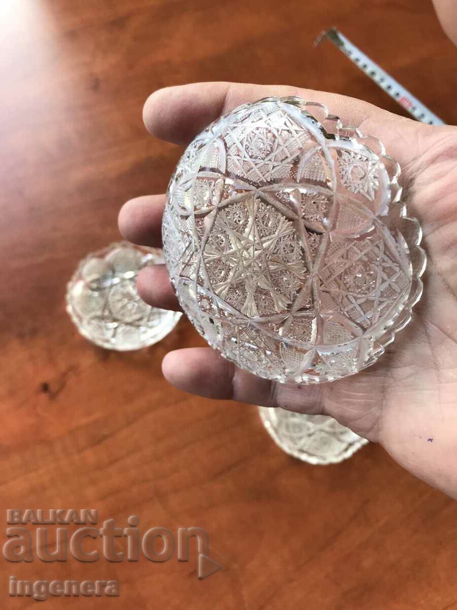 Auction PLATE GLASS CRYSTAL FOR WHITE SWEETS FROM SOCA SET OF 6 PCS. Auction PLATE GLASS CRYSTAL FOR WHITE SWEETS FROM SOCA SET OF 6 PCS.