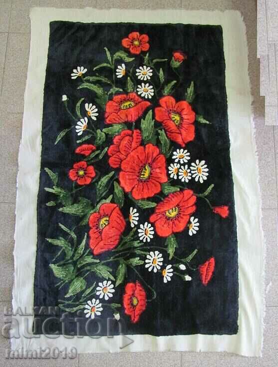 Винтич Ковьор Машинна Фъкана Бродерия с цена 90.00 лв. | € 46.02 Винтич Ковьор Машинна Фъкана Бродерия с цена 90.00 лв. | € 46.02