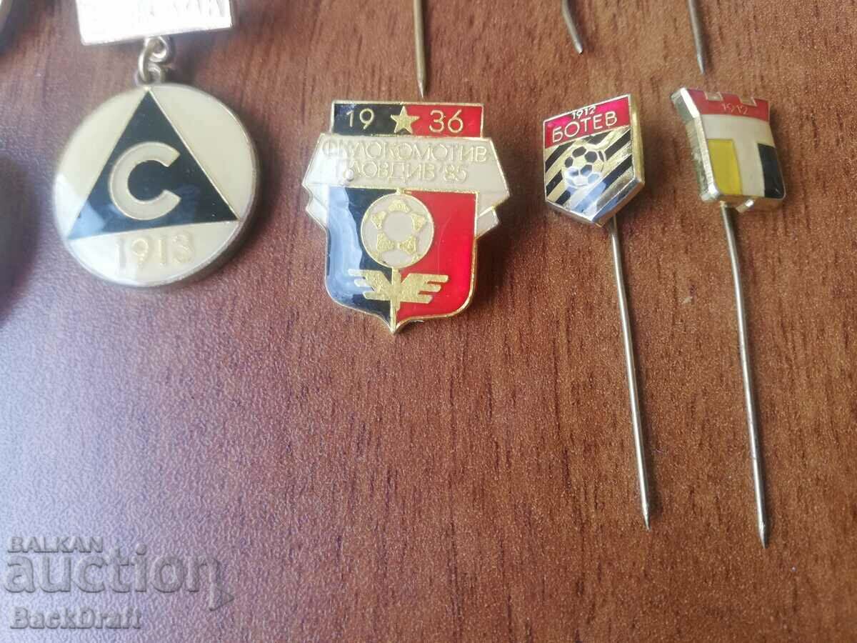 Old football badges FC Levski, Slavia, Botev, Loko, enamel with price 249.00 BGN | € 127.31 Old football badges FC Levski, Slavia, Botev, Loko, enamel with price 249.00 BGN | € 127.31