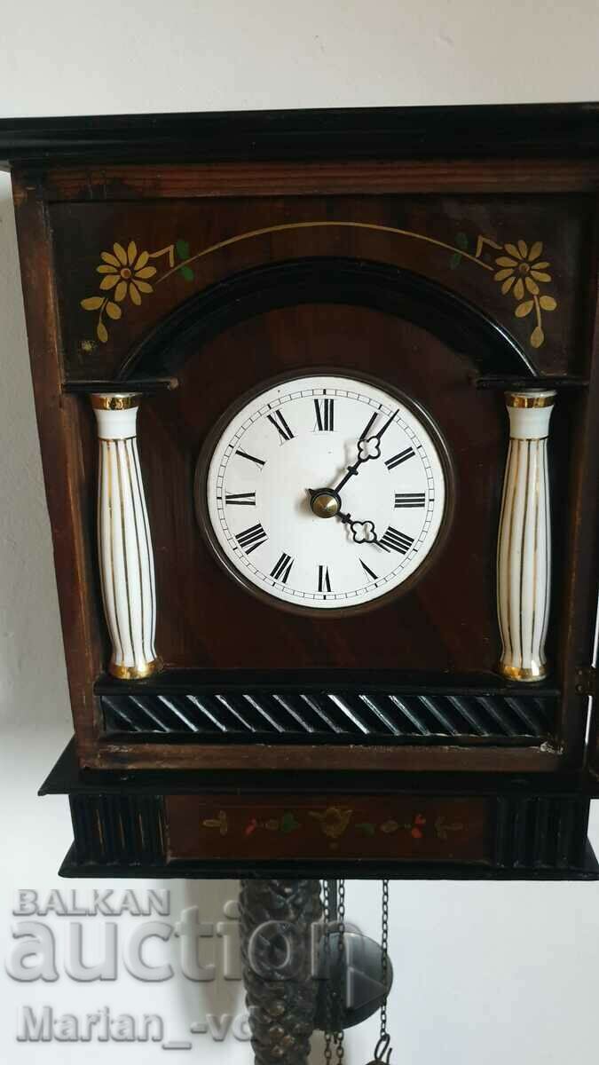 Auction  Wall clock Biedermeier Schwarzwald - wood, porcelain