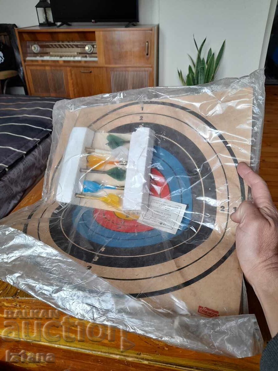 An old game of Darts with price 60.00 BGN | € 30.68 An old game of Darts with price 60.00 BGN | € 30.68