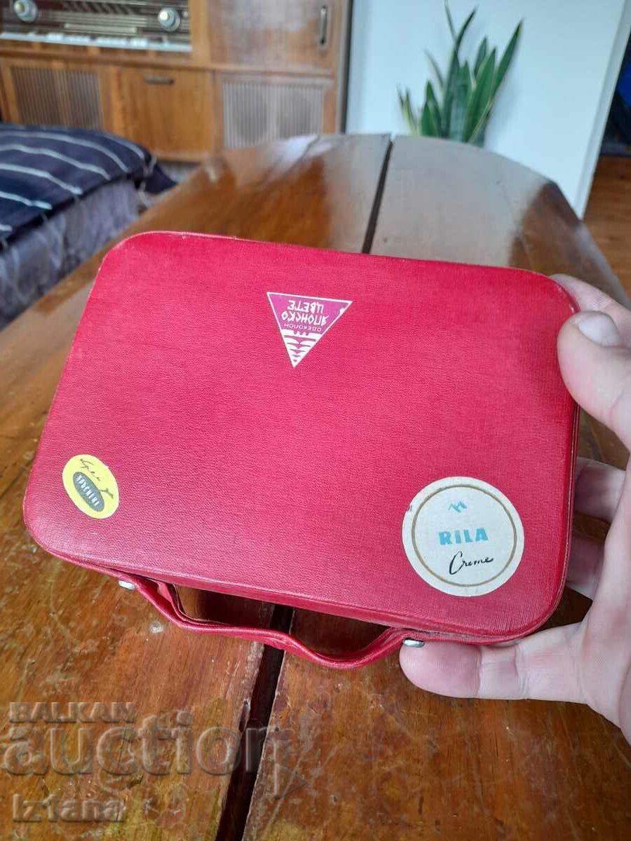 An old Japanese Flower cologne box with price 20.00 BGN | € 10.23 An old Japanese Flower cologne box with price 20.00 BGN | € 10.23