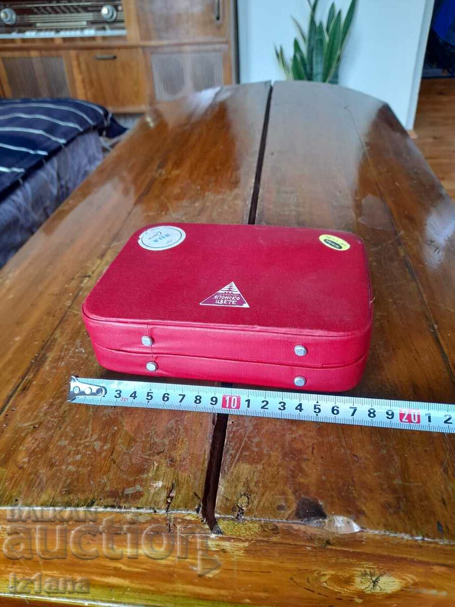 An old Japanese Flower cologne box - 5 An old Japanese Flower cologne box - 5