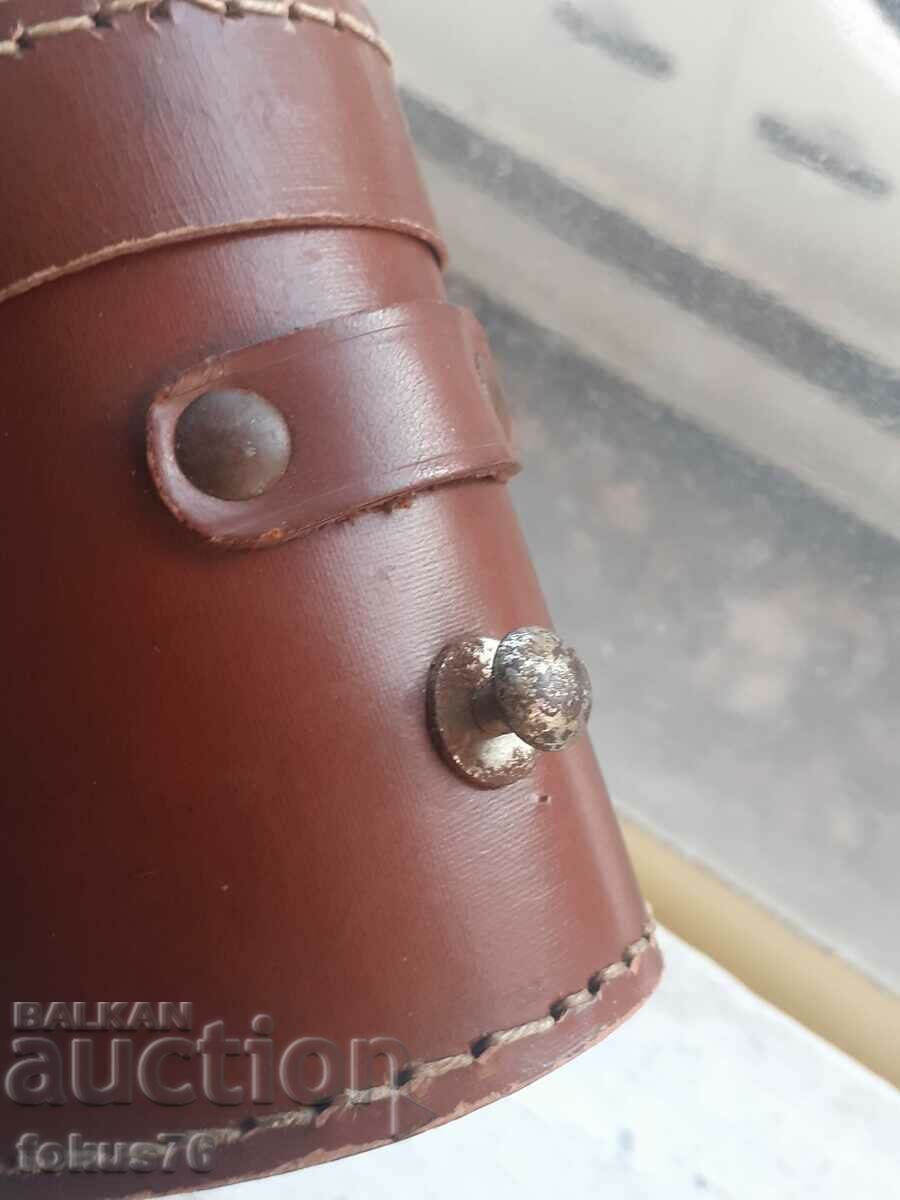 Δημοπρασία Παλιά αγγλική δερμάτινη θήκη για κιάλια Δημοπρασία Παλιά αγγλική δερμάτινη θήκη για κιάλια