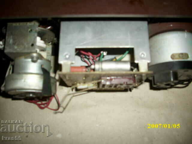 Auction Parts of a microwave oven Auction Parts of a microwave oven