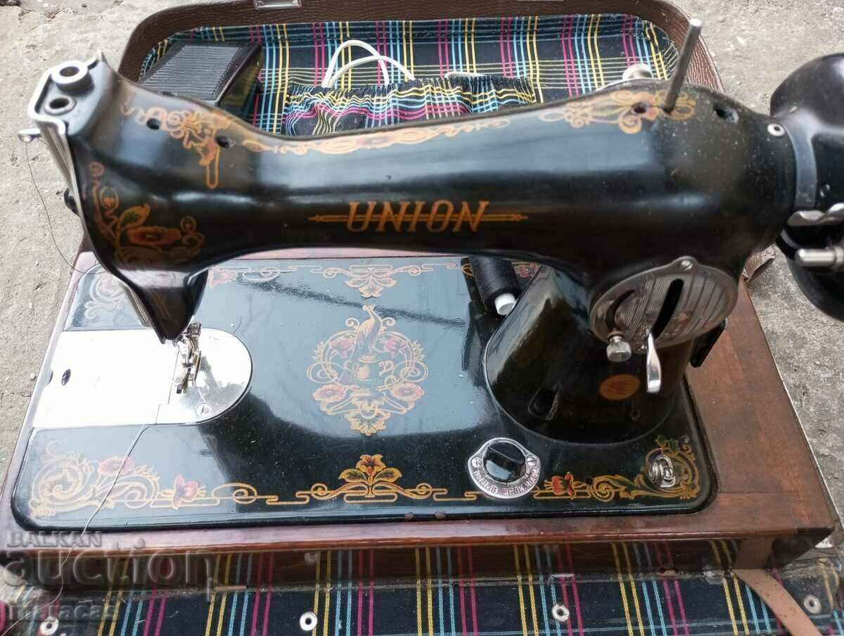 Old sewing machine with electric drive with price 49.00 BGN | € 25.05 Old sewing machine with electric drive with price 49.00 BGN | € 25.05