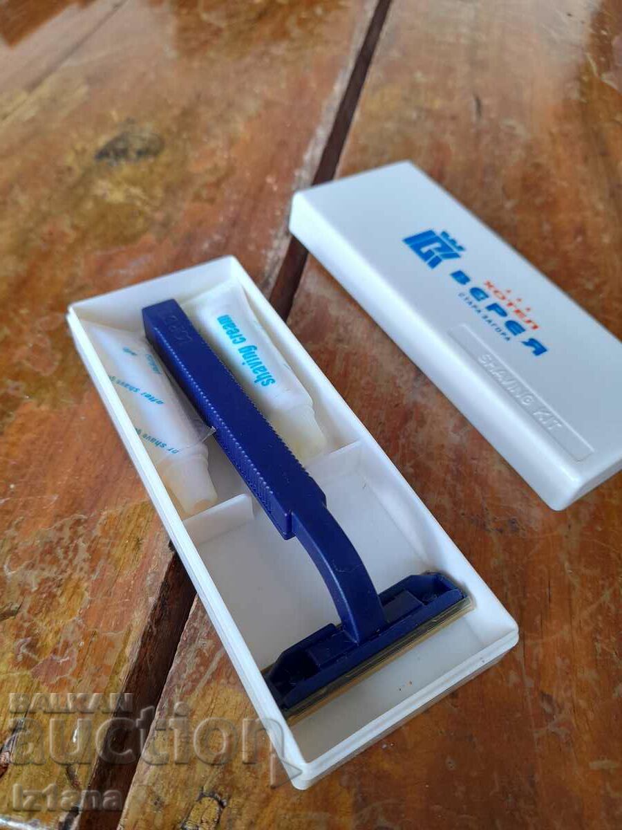 Auction  Old shaving set Hotel Vereya Stara Zagora