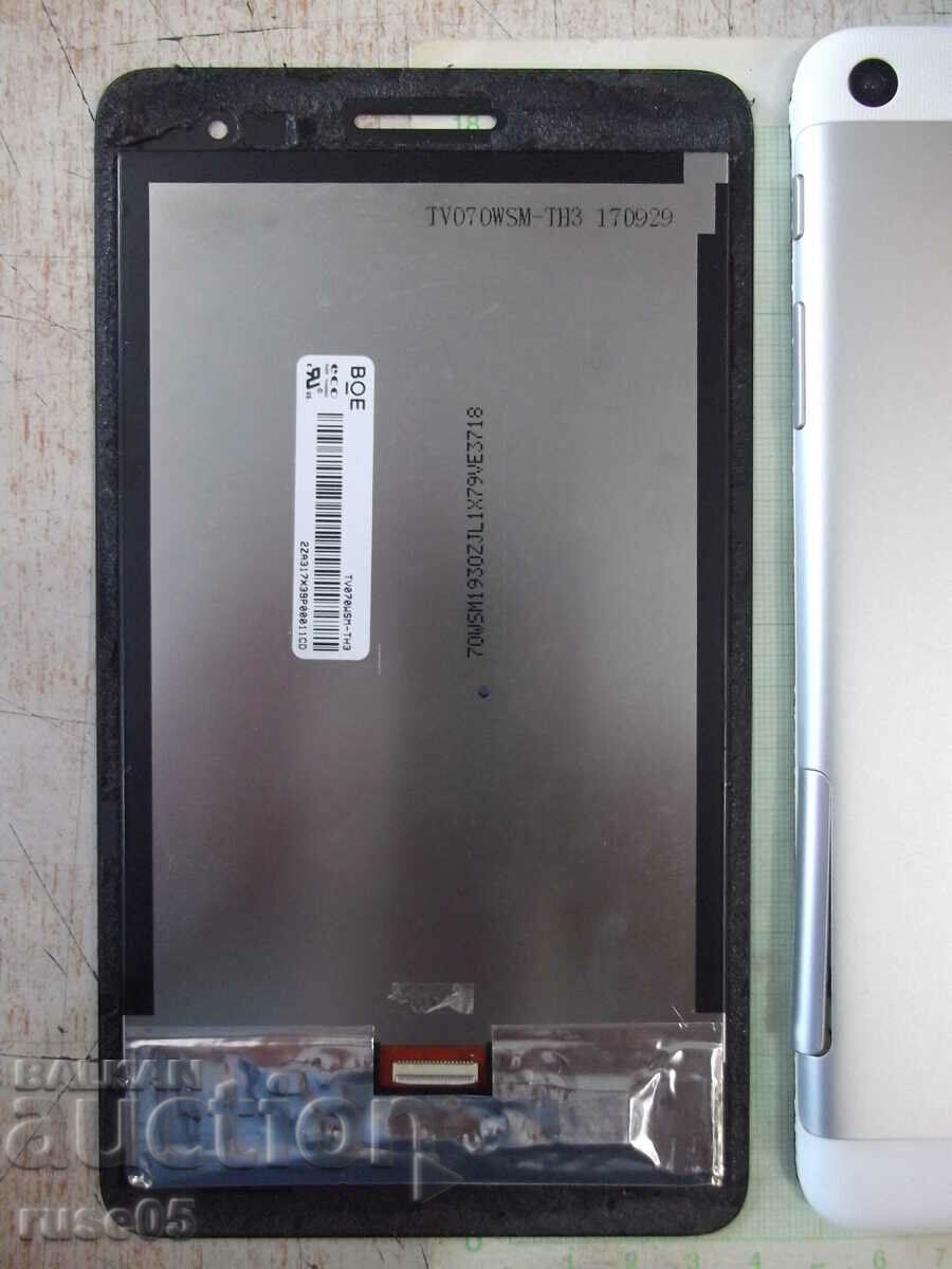 Auction Lot of two "HAUWEI" tablets and a tablet screen Auction Lot of two "HAUWEI" tablets and a tablet screen